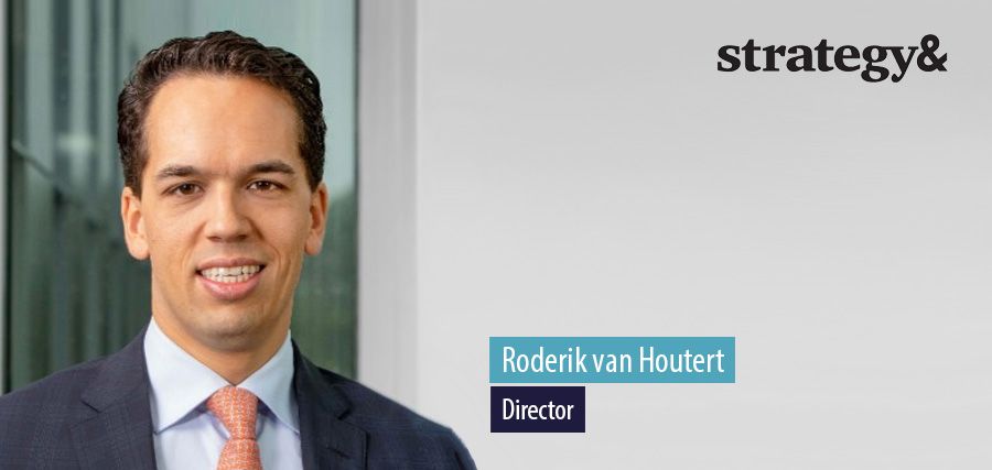 Roderik van Houtert, Director, Strategy&