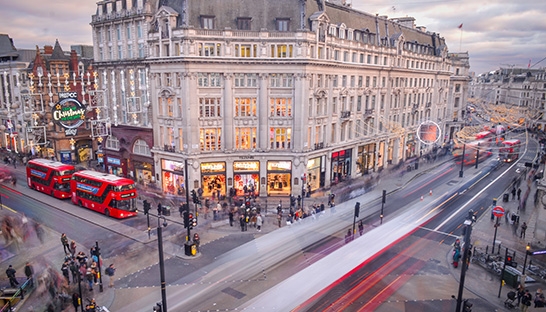 UK retail store closures reach lowest level since 2010